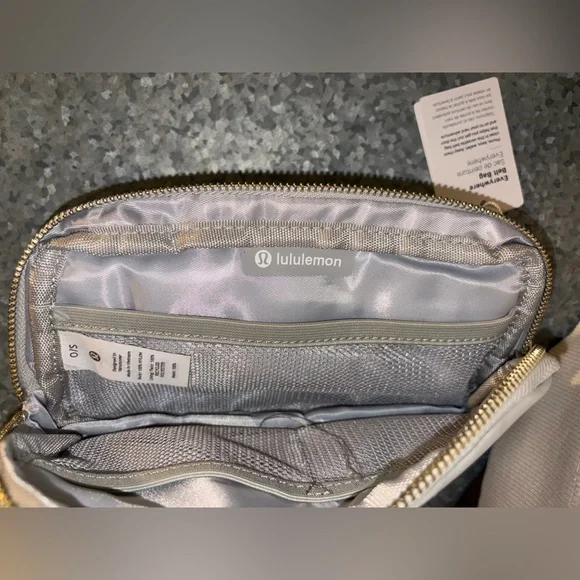 Lululemon Everywhere Crossbody Belt Bag 1L - Gray/Gold - Picture 2 of 3